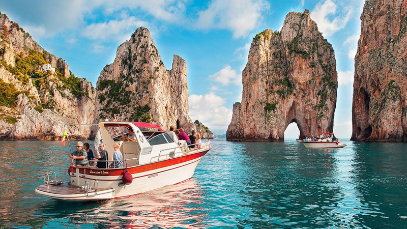 Servizi Farmacia Italia, è lieta di invitare tutti i farmacisti al 7* workshop ecm farmacisti che si svolgerà a CAPRI dal 17.18.19 SETTEMBRE 2021 at Grand Hotel Quisisana 5*Lusso. Il Workshop si svolgerà presso il GRAND HOTEL QUISISANA nella posizione principe di Capri a 30 metri dalla Piazzetta.
