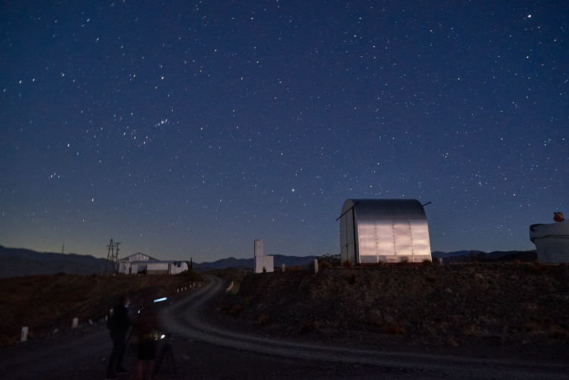 Viaggiare per vivere l'esperienza del cielo notturno. L'astroturismo offre l'opportunità di esplorare destinazioni senza inquinamento luminoso e godere dello spettacolo affascinante e misterioso della galassia