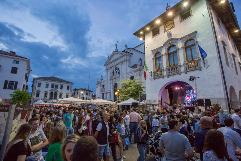 Dal 26 al 29 agosto a San Daniele del Friuli in programma “Aria di Friuli Venezia Giulia”, la formula dedicata alla festa del Prosciutto di San Daniele e ai prodotti enogastronomici regionali.