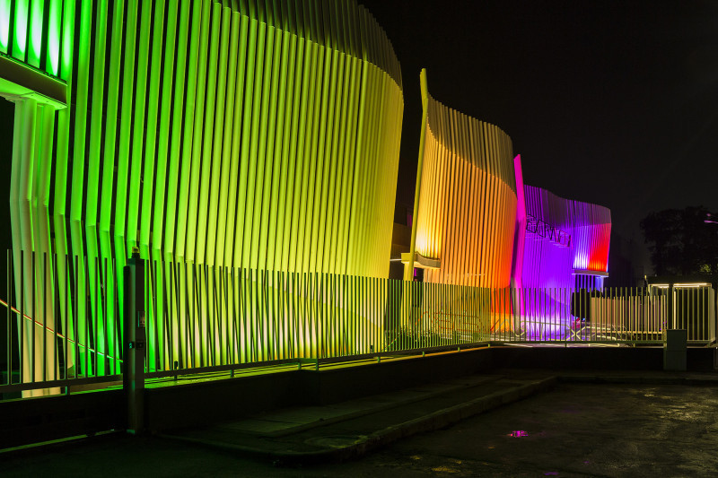“Cena in fabbrica celebrando la bellezza, l’arte e l’essere umano”: è il tema dell’evento organizzato da Extravega Architectural Fabrications in occasione della Milano Design Week.