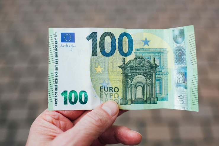 banconota da 100 euro 