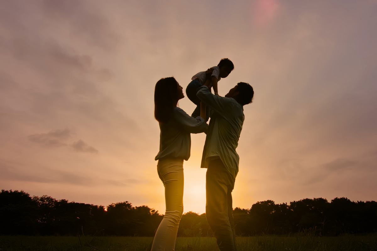 famiglia al tramonto 
