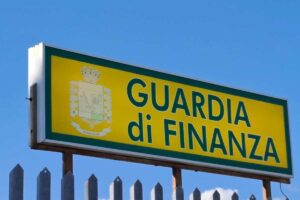 cartello guardia di finanza